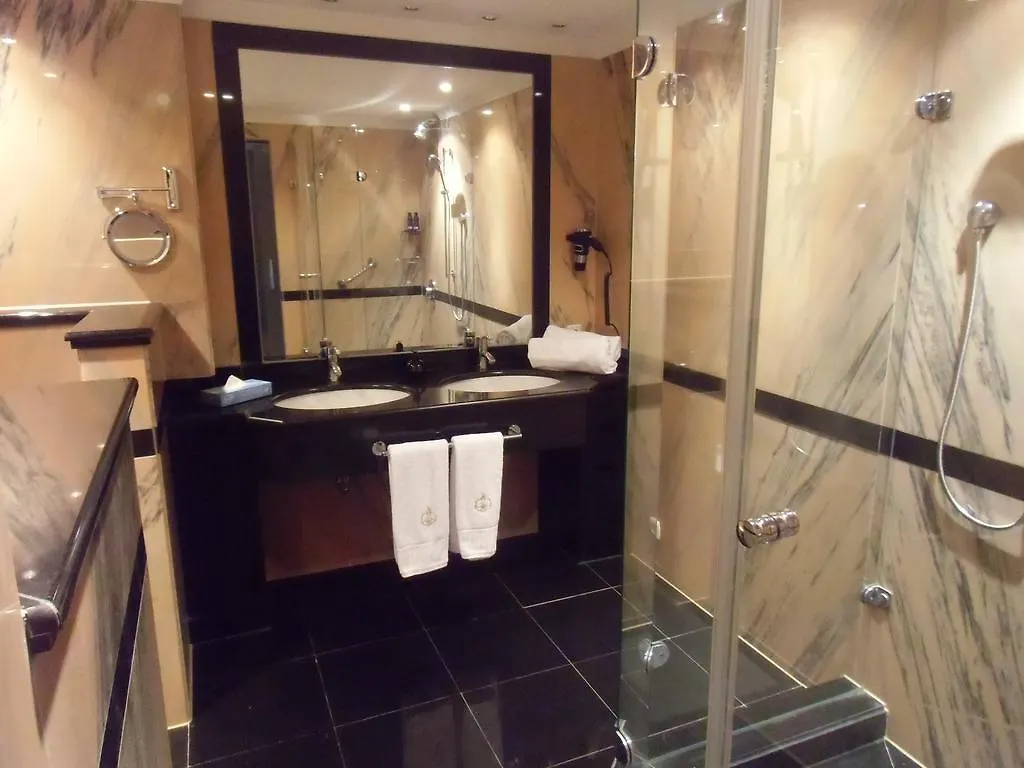 Las Dunas Suites & Apartments